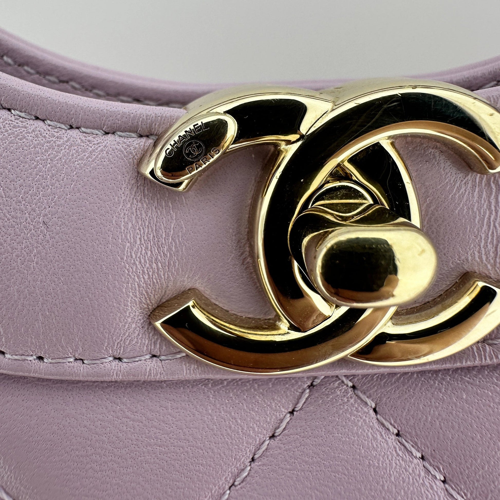 Chanel 31 light purple glänzendes Lammleder Shopper / sehr gut Louis Vuitton