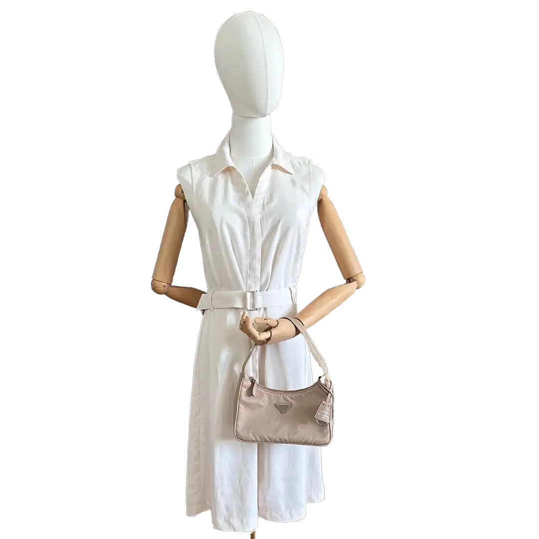 Prada Re-Edition 2000 Mini Bag aus Re-Nylon beige / sehr gut Prada