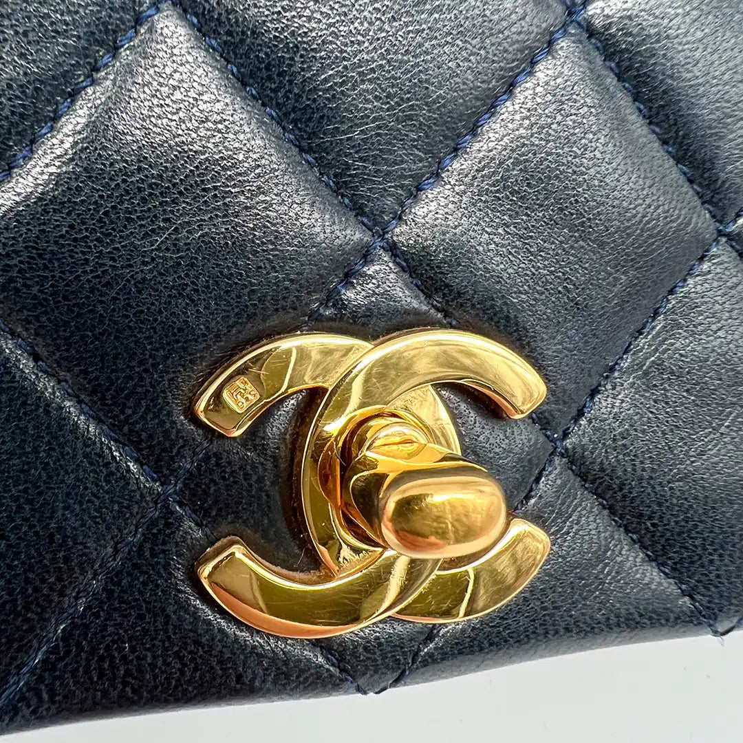 Chanel Timeless Single Flap Small dunkelblaues Lammleder / gut Produkt