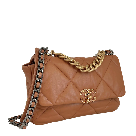 Chanel 19 Flap Bag Medium Tasche glänzendes Lammleder Caramel / sehr gut Chanel