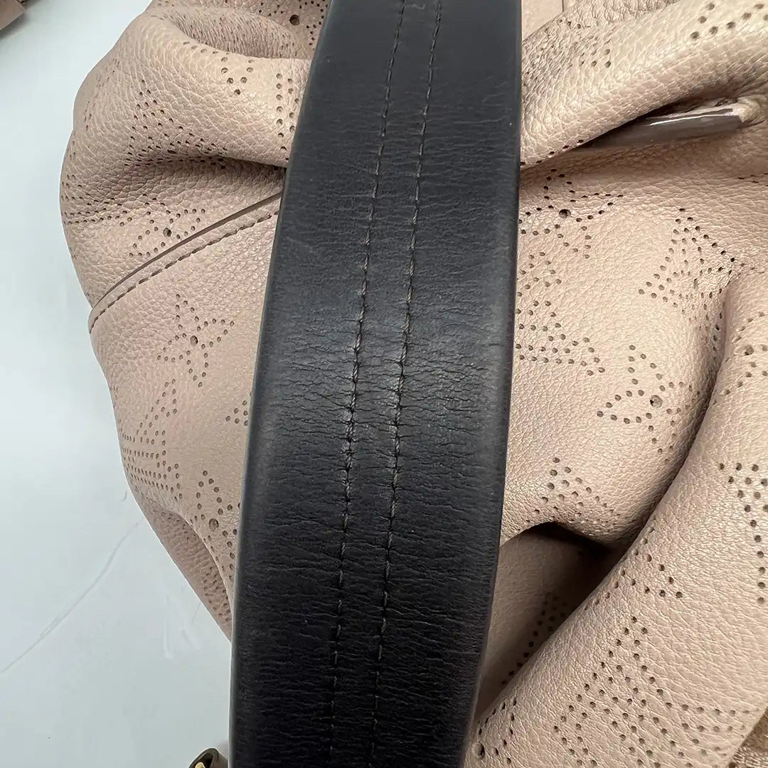 Louis Vuitton Mahina Selene MM Tasche Leder Taupe / gut Louis Vuitton
