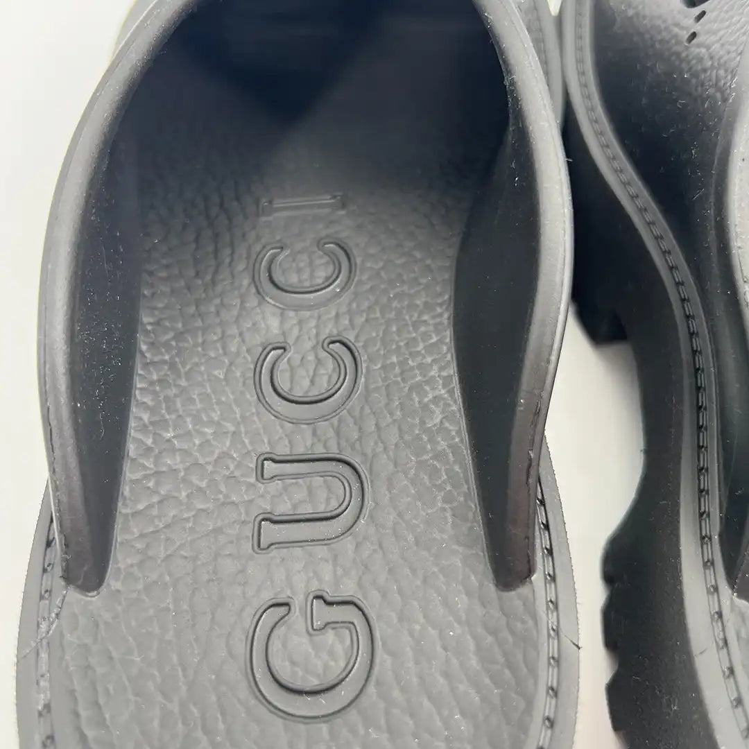 Gucci Elea Plateau Mules aus perforiertem Gummi / ungetragen Gucci