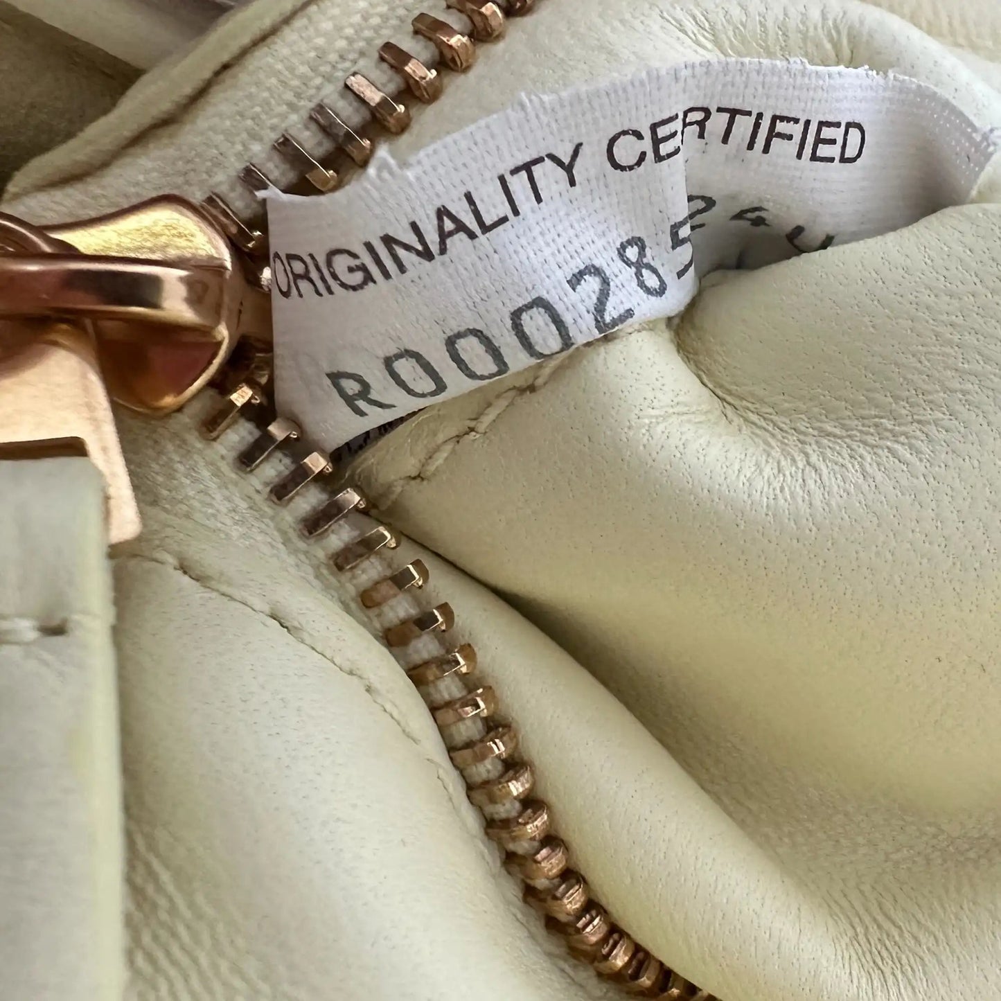 Bottega Veneta Padded Cassette Small Ice Cream / ungetragen Bottega Veneta