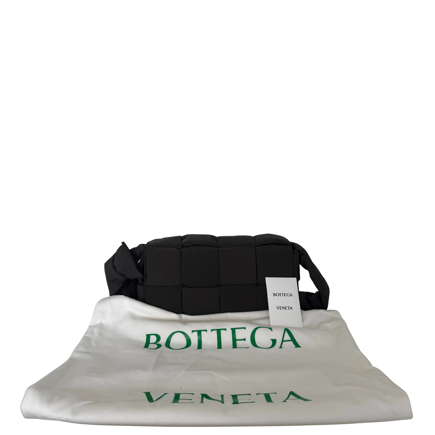 Bottega Veneta Medium Padded Tech Cassette Tasche Schwarz / neuwertig Bottega Veneta