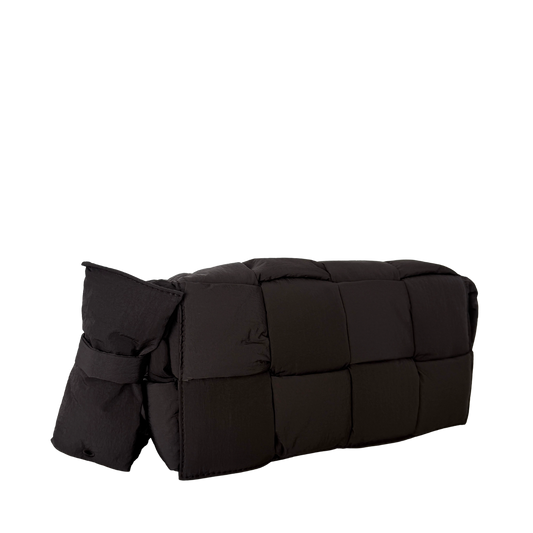 Bottega Veneta Medium Padded Tech Cassette Tasche Schwarz / neuwertig Bottega Veneta