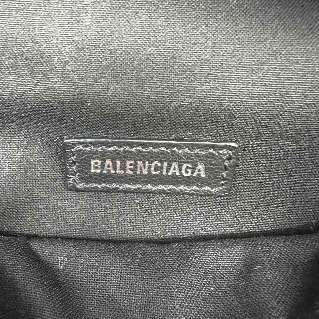 Balenciaga Everyday Beltpack Bag Krokodil Prägung matt schwarz Leder / wie neu Balenciaga