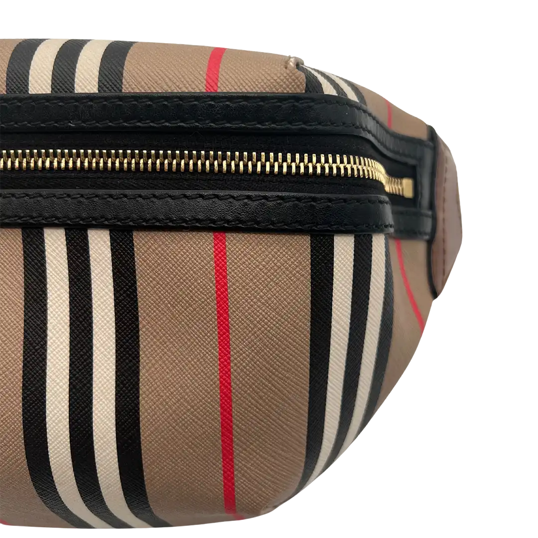 Burberry Icon Stripe Nova Check Sonny Gürteltasche / Sehr gut Burberry