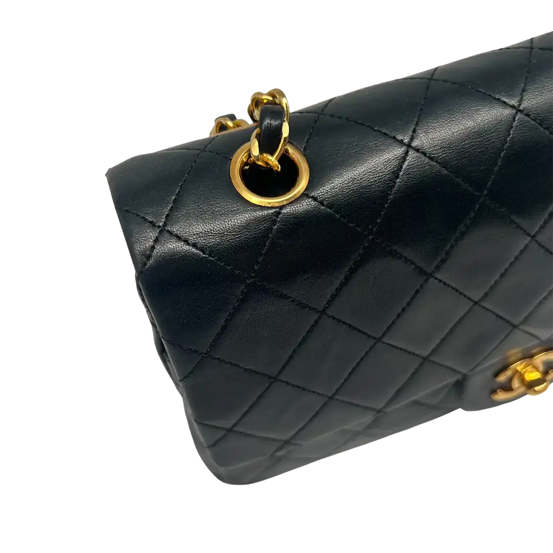 CHANEL 2.55 Double Flap 10" Chain Shoulder Bag schwarzes Lammleder / gut Chanel
