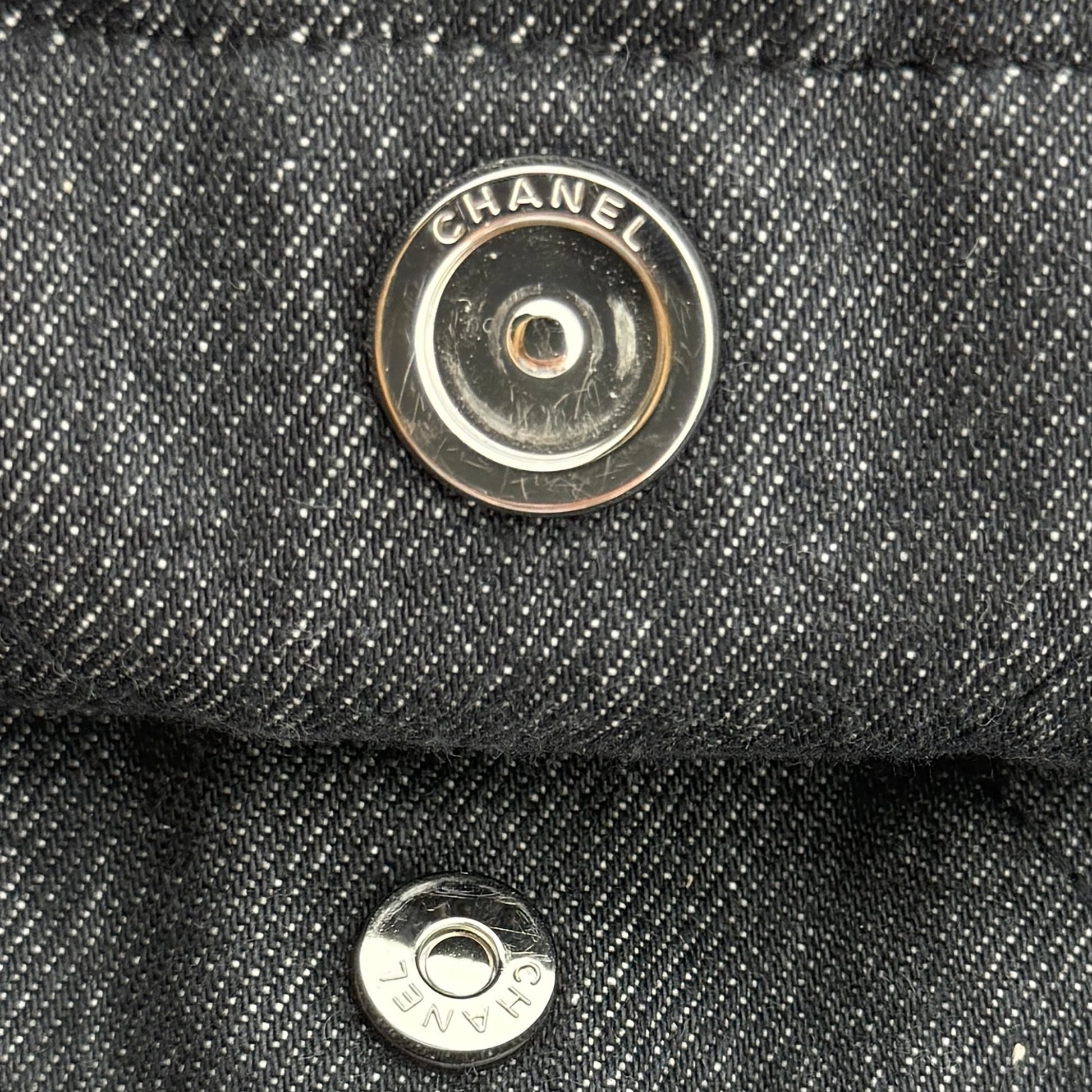 Chanel 22 mittelgroße Hobobag aus Denim Schwarz silberne Hardware / neuwertig Chanel