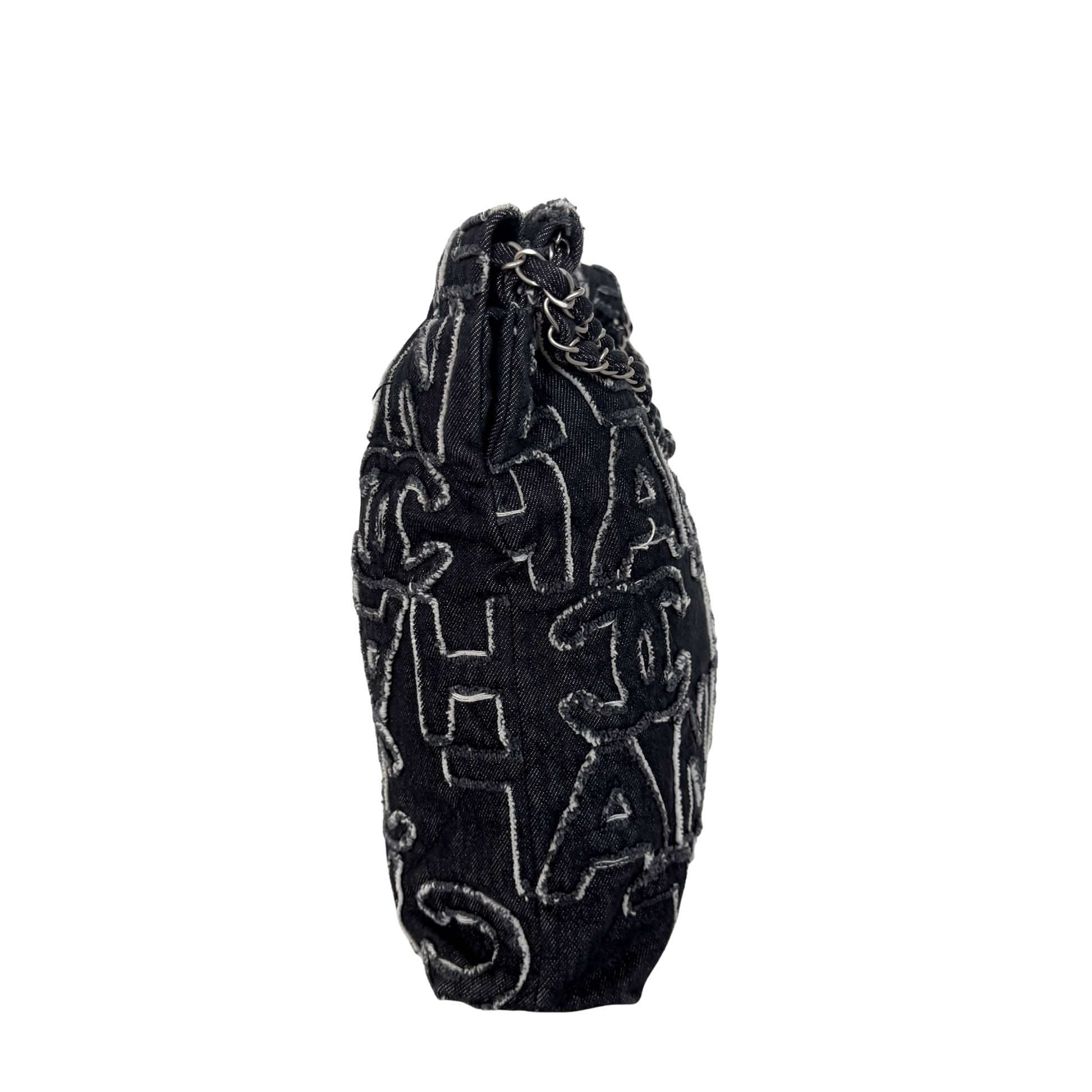 Chanel 22 mittelgroße Hobobag aus Denim Schwarz silberne Hardware / neuwertig Chanel