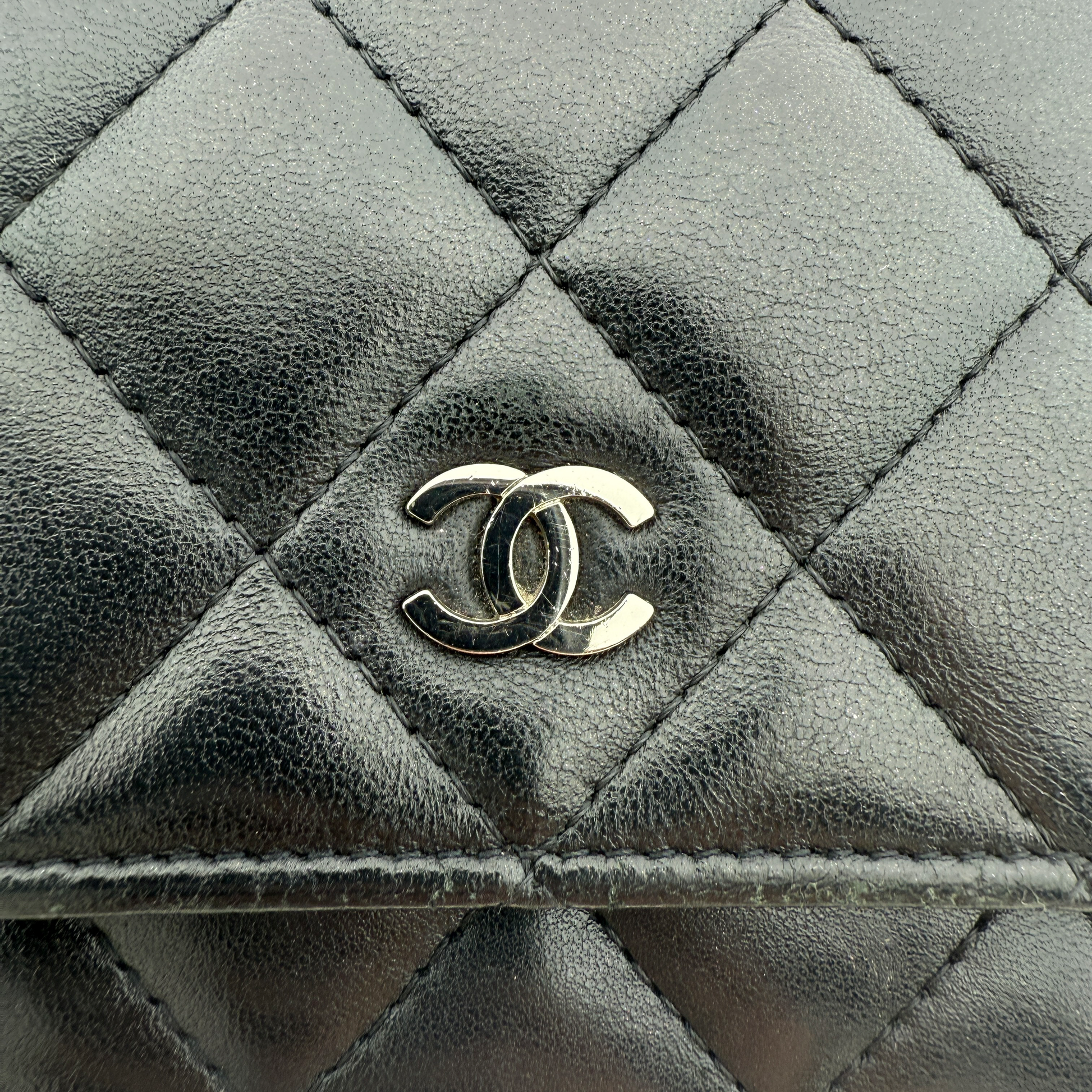Chanel Wallet on Chain Bag Lammleder Schwarz silberne Hardware / sehr gut Chanel