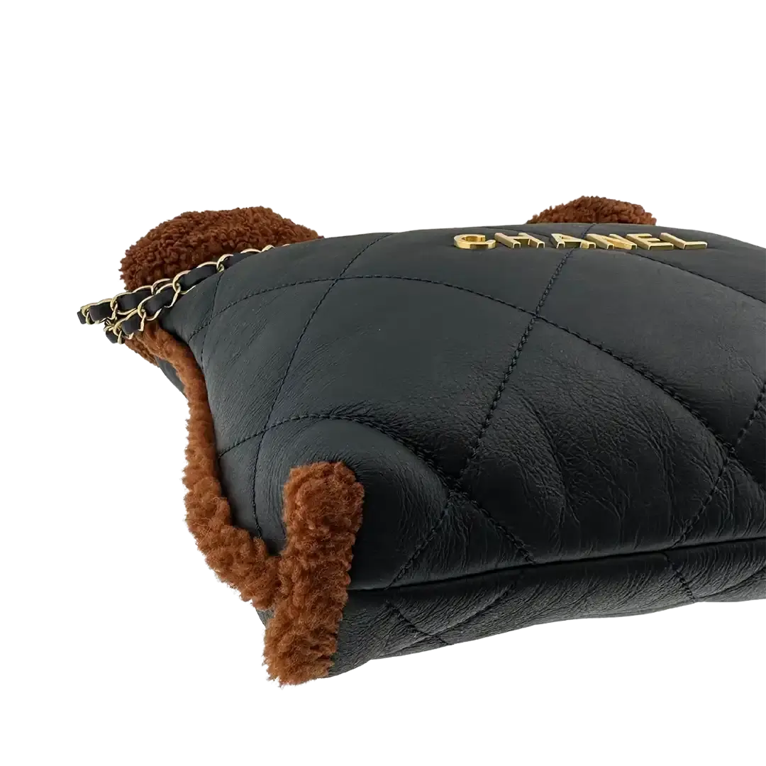 Chanel 22 kleine Hobobag aus Lammleder mit Lammfell / neuwertig Chanel