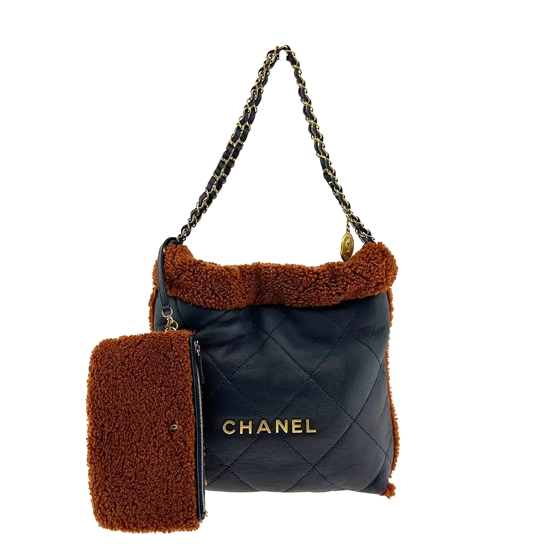 Chanel 22 kleine Hobobag aus Lammleder mit Lammfell / neuwertig Chanel