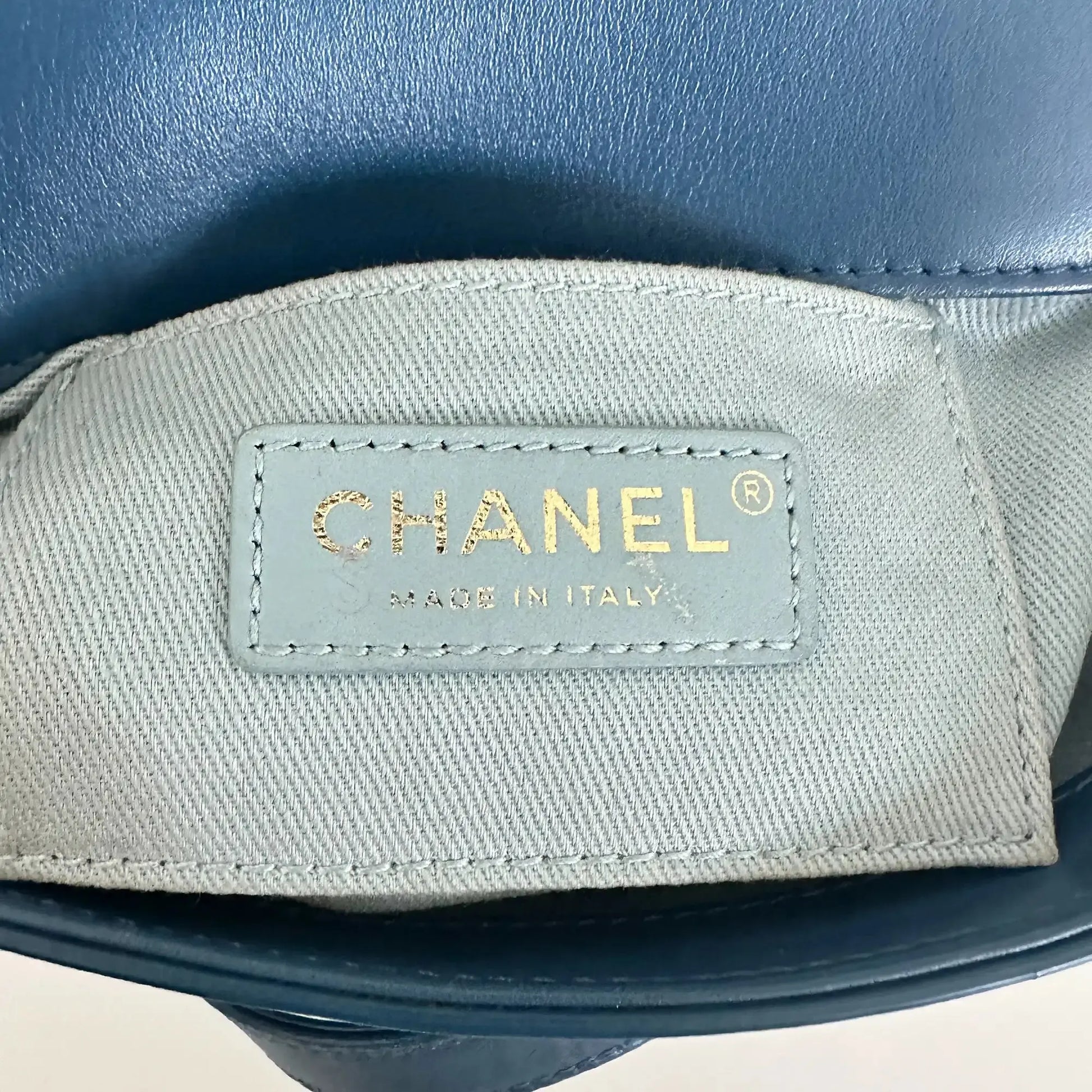 Chanel Chevron Coco Waist Bag blau / sehr gut Chanel
