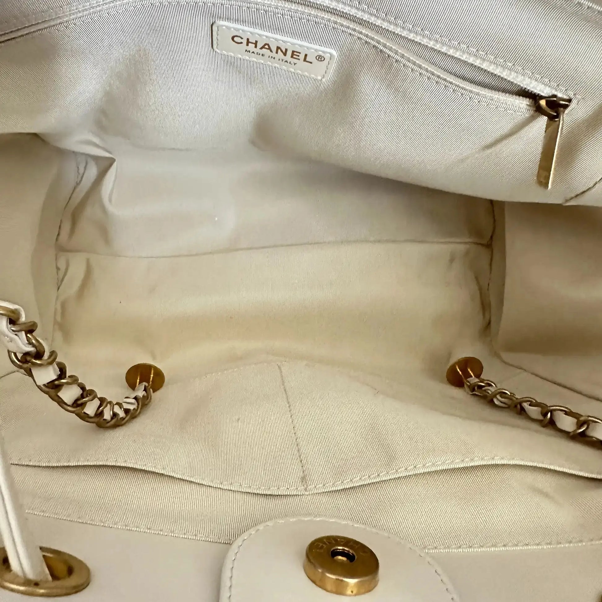 Chanel Deauville Charms Small aged Calfskin 2021 / sehr gut Chanel