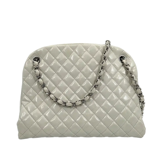 Chanel Mademoiselle Lackleder Tasche weiß / akzeptabel Chanel