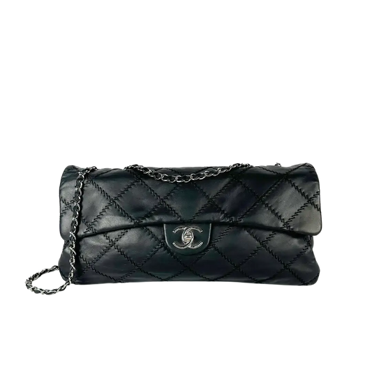Chanel Timeless Baguette Ultimate Stitch Schultertasche schwarz / neuwertig Chanel