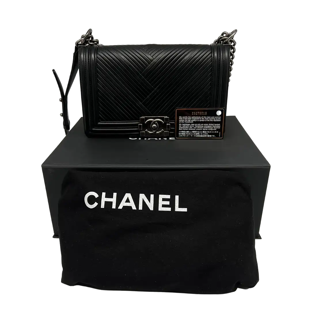 Chanel Boy Bag mittelgroß Kalbsleder schwarz limitiert Fullset / neuwertig Chanel