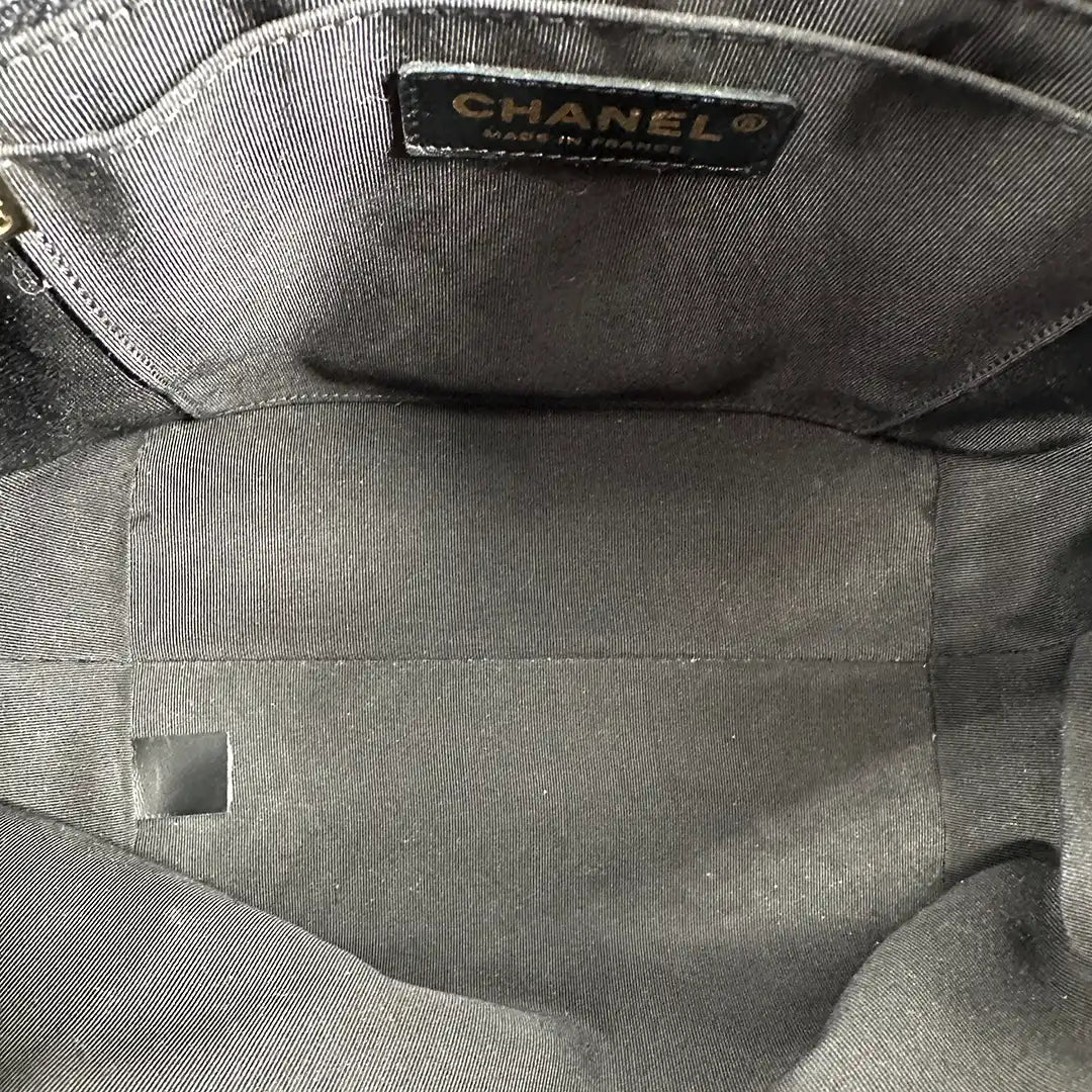 Chanel Bucket Bag Drawstring Chevron Kalbsleder / sehr gut Chanel