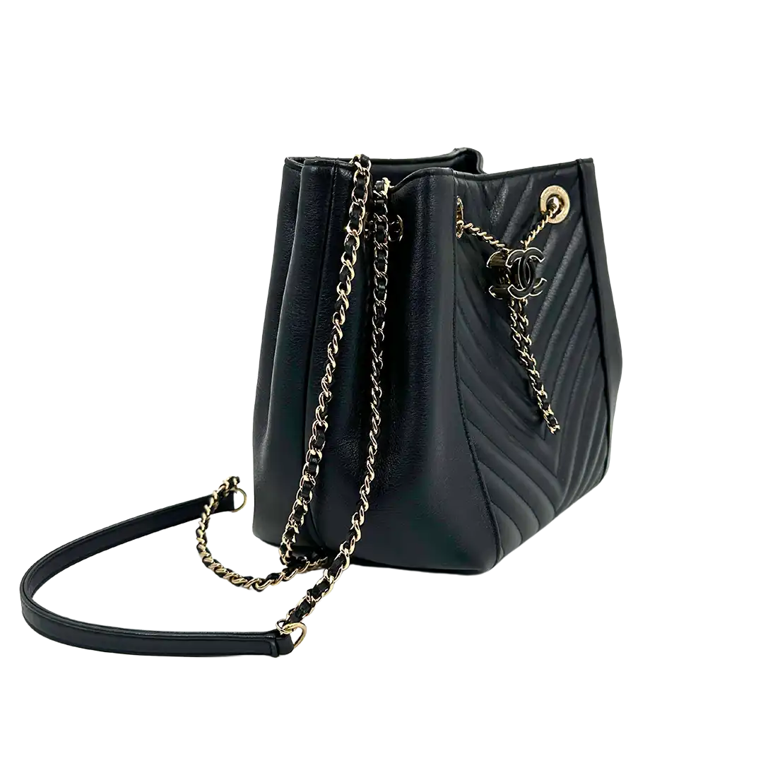 Chanel Bucket Bag Drawstring Chevron Kalbsleder / sehr gut Chanel