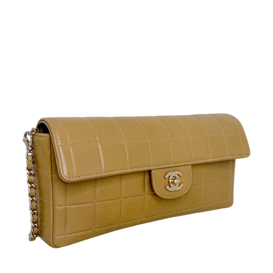 Chanel Chocolate Bar Bag Lammleder beige / sehr gut Chanel