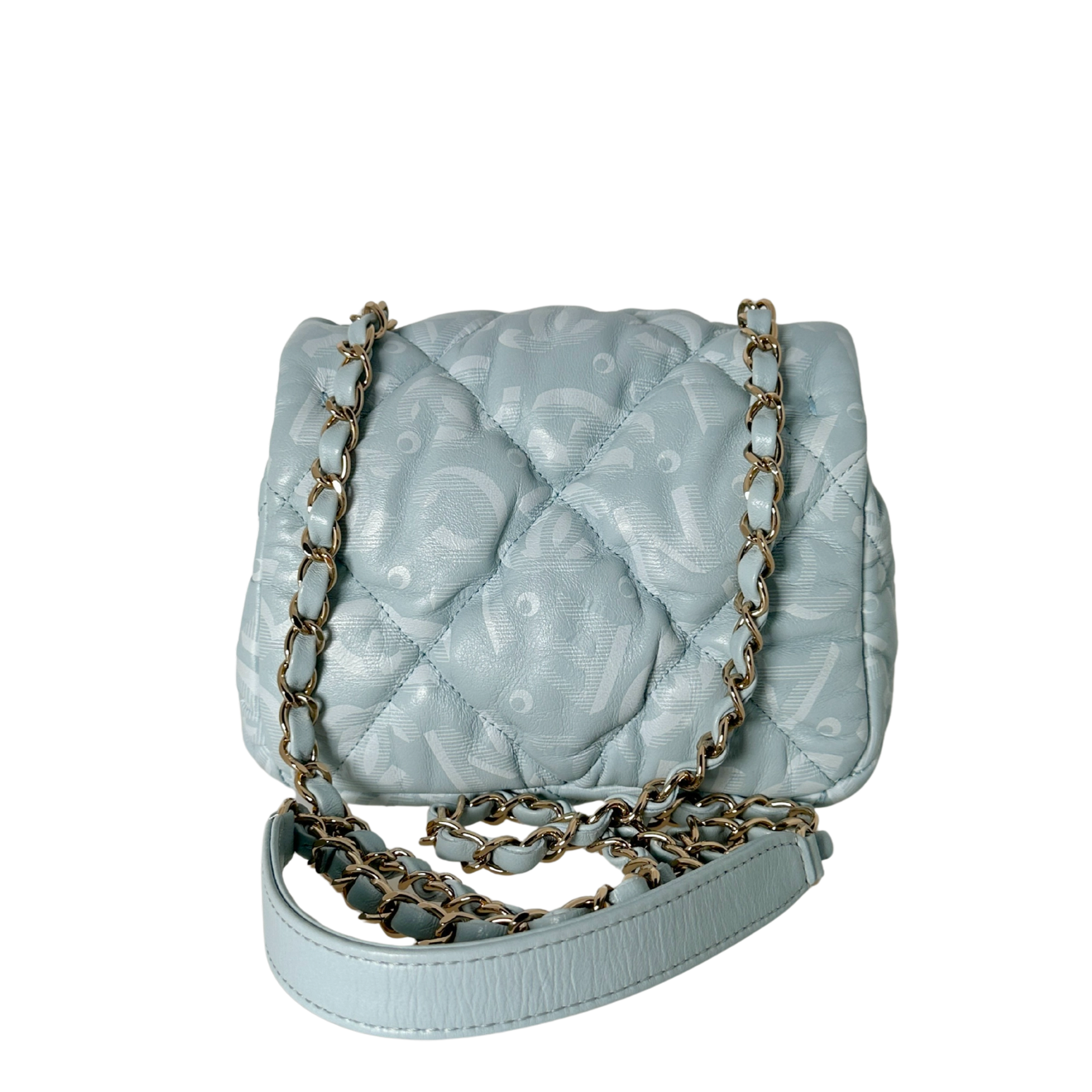 Chanel Mini Flap Bag aus hellblauem Puffer-Lammleder Fullset / neuwertig Chanel