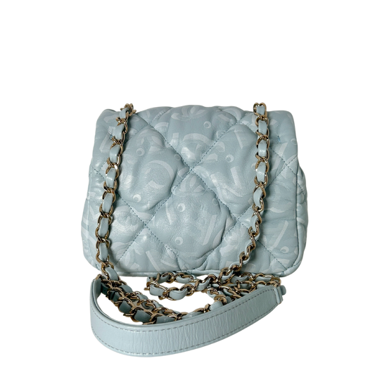 Chanel Mini Flap Bag aus hellblauem Puffer-Lammleder Fullset / neuwertig Chanel