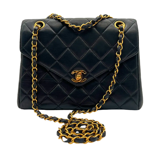 Chanel Vintage Bag front