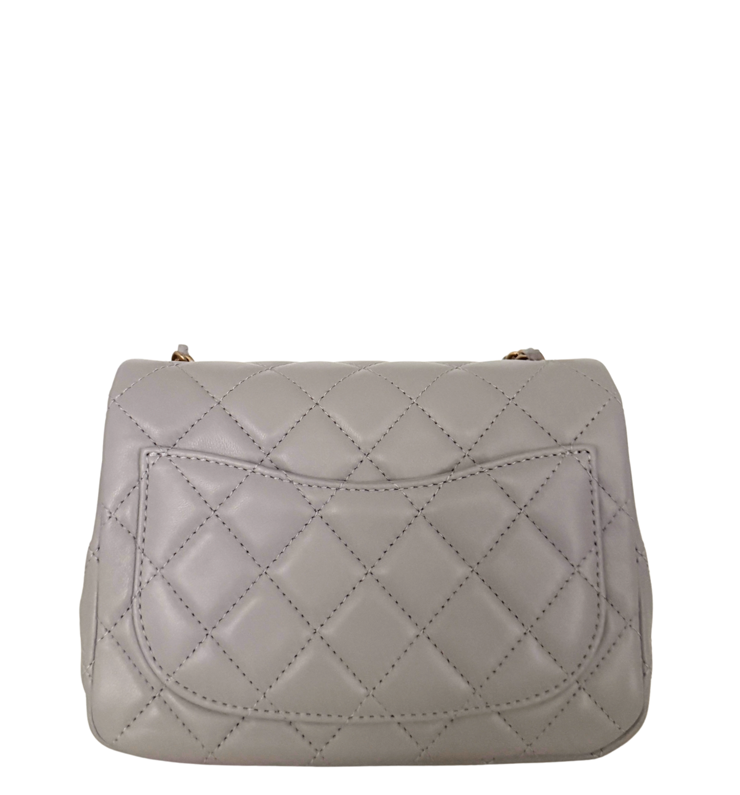 Chanel Kleine Pattentasche Lammleder und goldfarbenes Metall Hellgrau Fullset / neuwertig Chanel