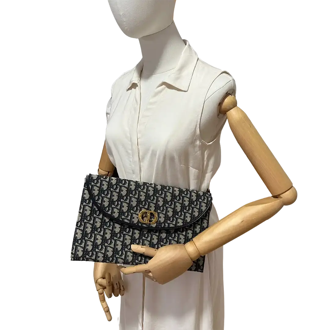 Dior 30 Montaigne Avenue Clutch mit Umschlagklappe / sehr gut Dior