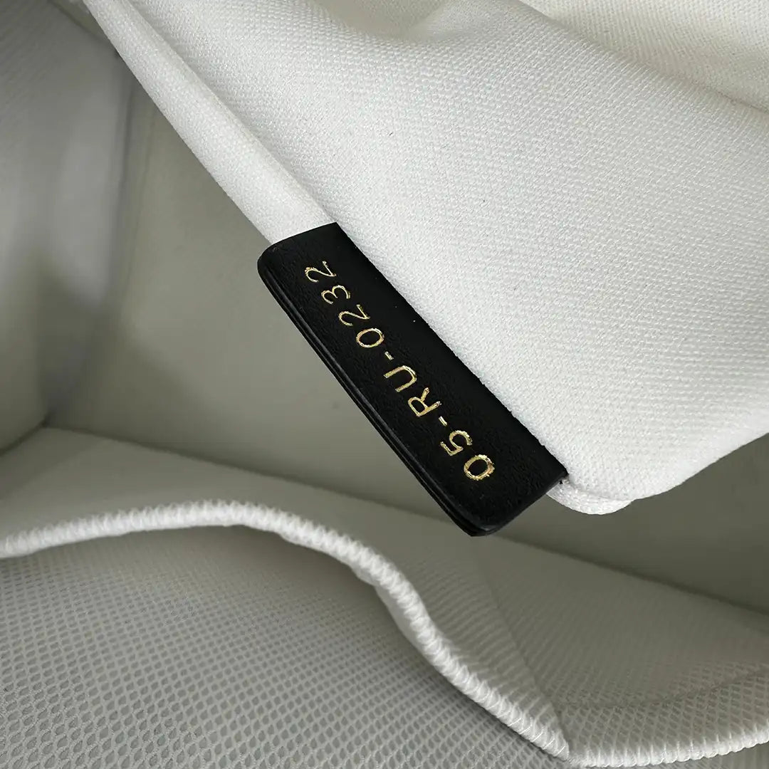 Dior mittelgroße Book Tote Tasche schwarz Leder / neuwertig Dior