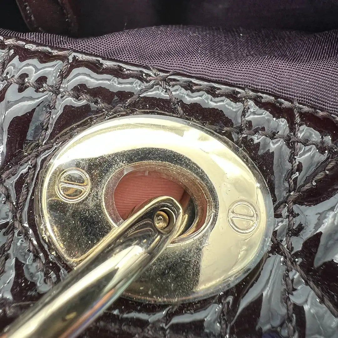 Christian Dior Henkeltasche Soft Lady Dior Shopper Cannage Lackleder schwarz / dunkel lila / sehr gut Dior