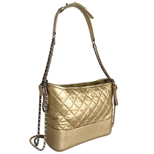 Chanel Gabrielle Hobo Bag aus gestepptem Kalbsleder Gold / sehr gut Echtheitscheck