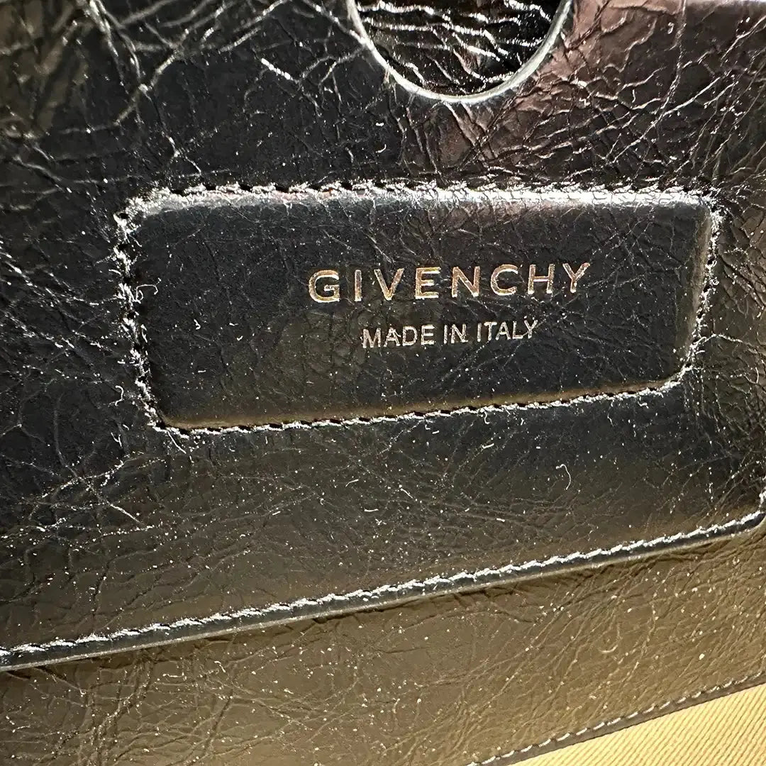 Givenchy ID Flap Stachel Tasche Medium Kalbsleder schwarz / sehr gut Givenchy