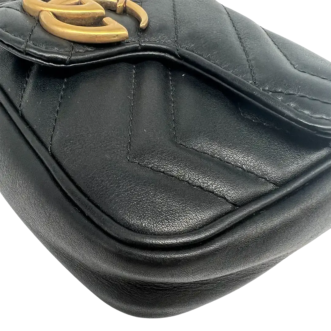 Gucci GG Marmont Matelasse Super Mini Bag schwarz / sehr gut Gucci