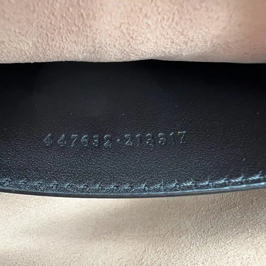 Gucci GG Marmont Kamera-Schultertasche schwarz / neuwertig Echtheitscheck