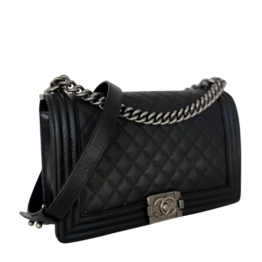 Chanel Boy Medium Kaviarleder Schwarz Fullset / neuwertig Chanel