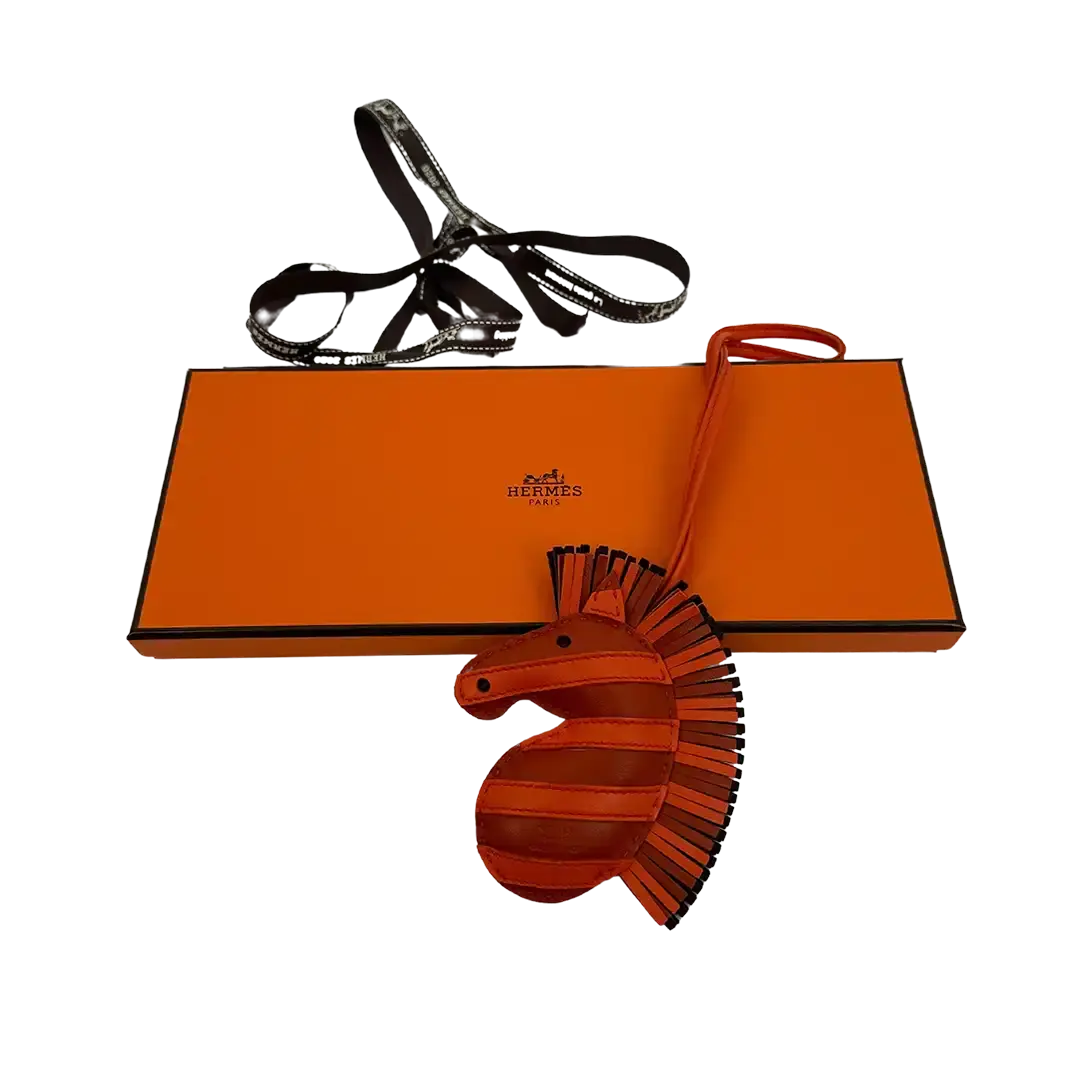 Hermès Geegee Savannah Taschenanhänger Cornaline / Orange Poppy / Rouge Sellier / ungetragen Hermès