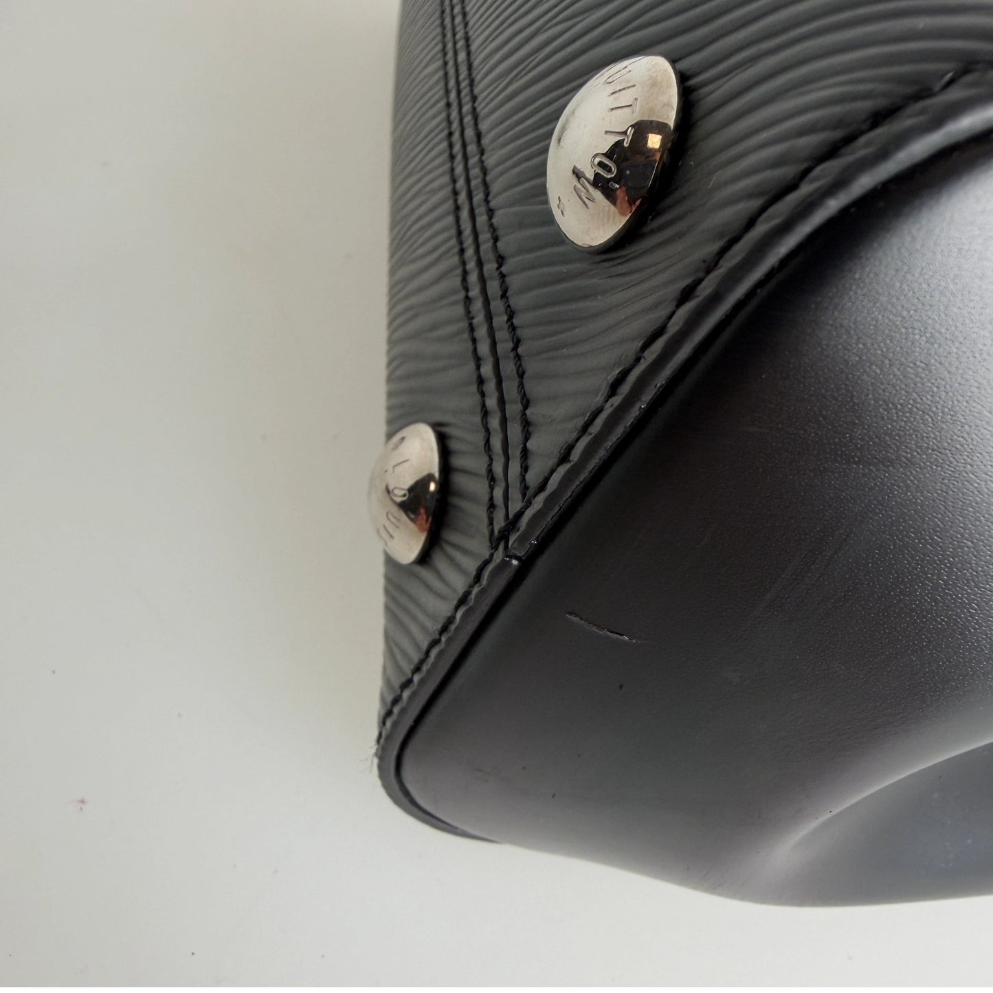 Louis Vuitton Cluny BB Epi Leder schwarz / sehr gut Louis Vuitton