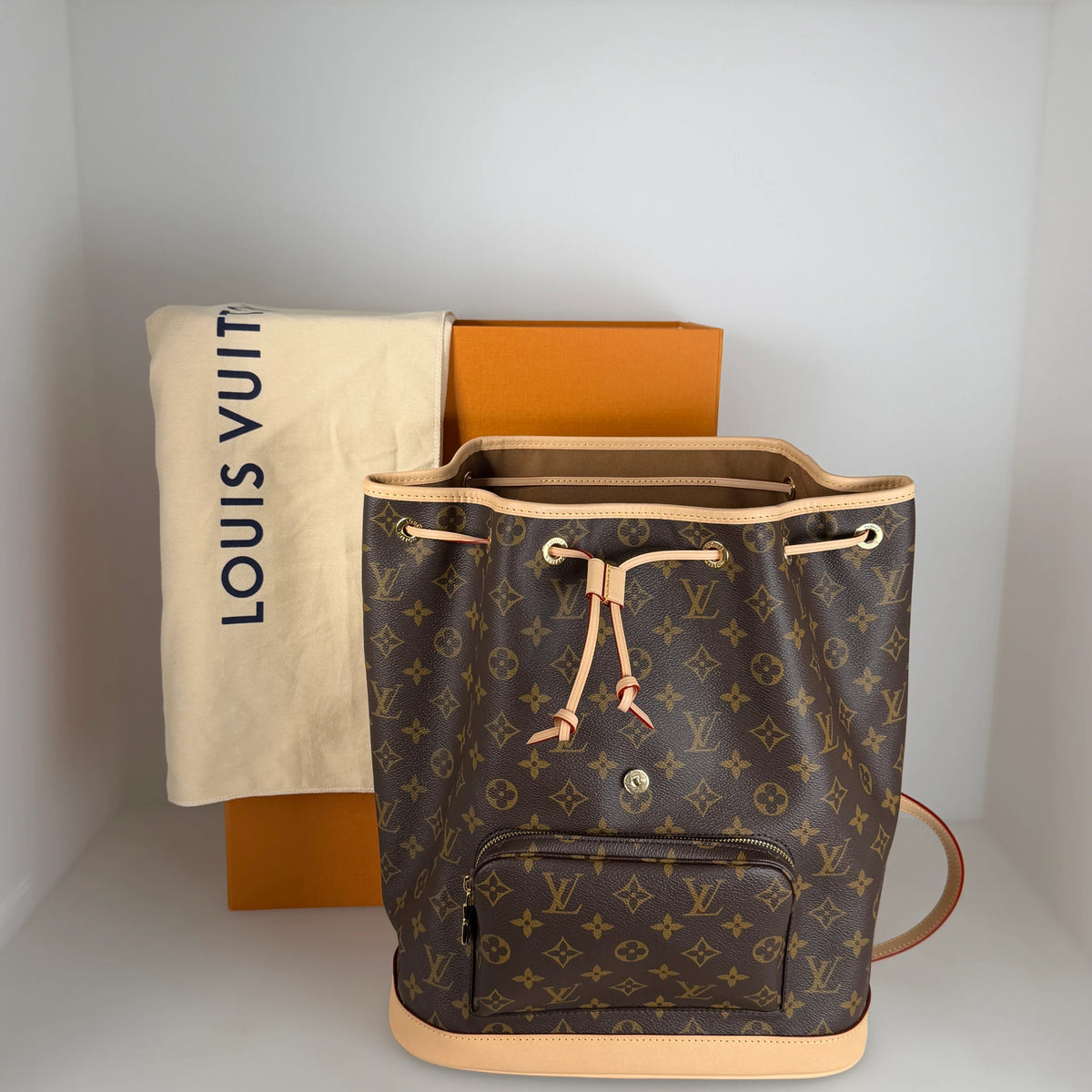 Louis Vuitton Montsouris MM Rucksack Monogram Canvas Vachetta Gold