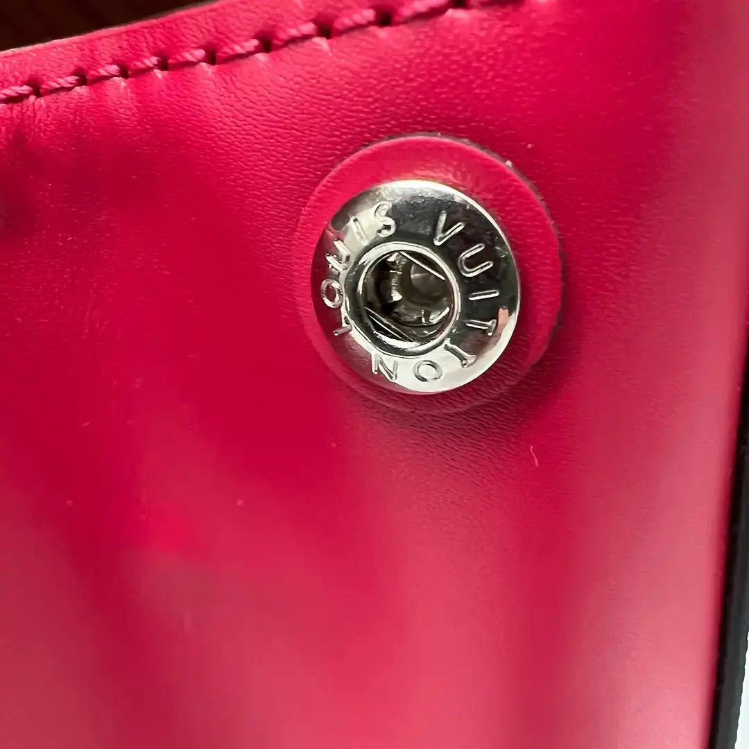 Louis Vuitton Cluny BB Epi Leder Pink / ungetragen Louis Vuitton