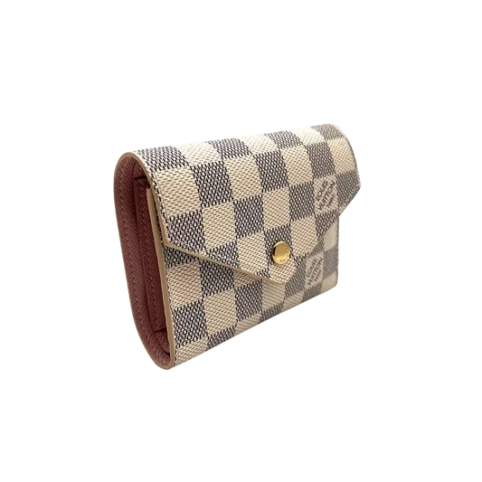 Louis Vuitton Victorine seitlich