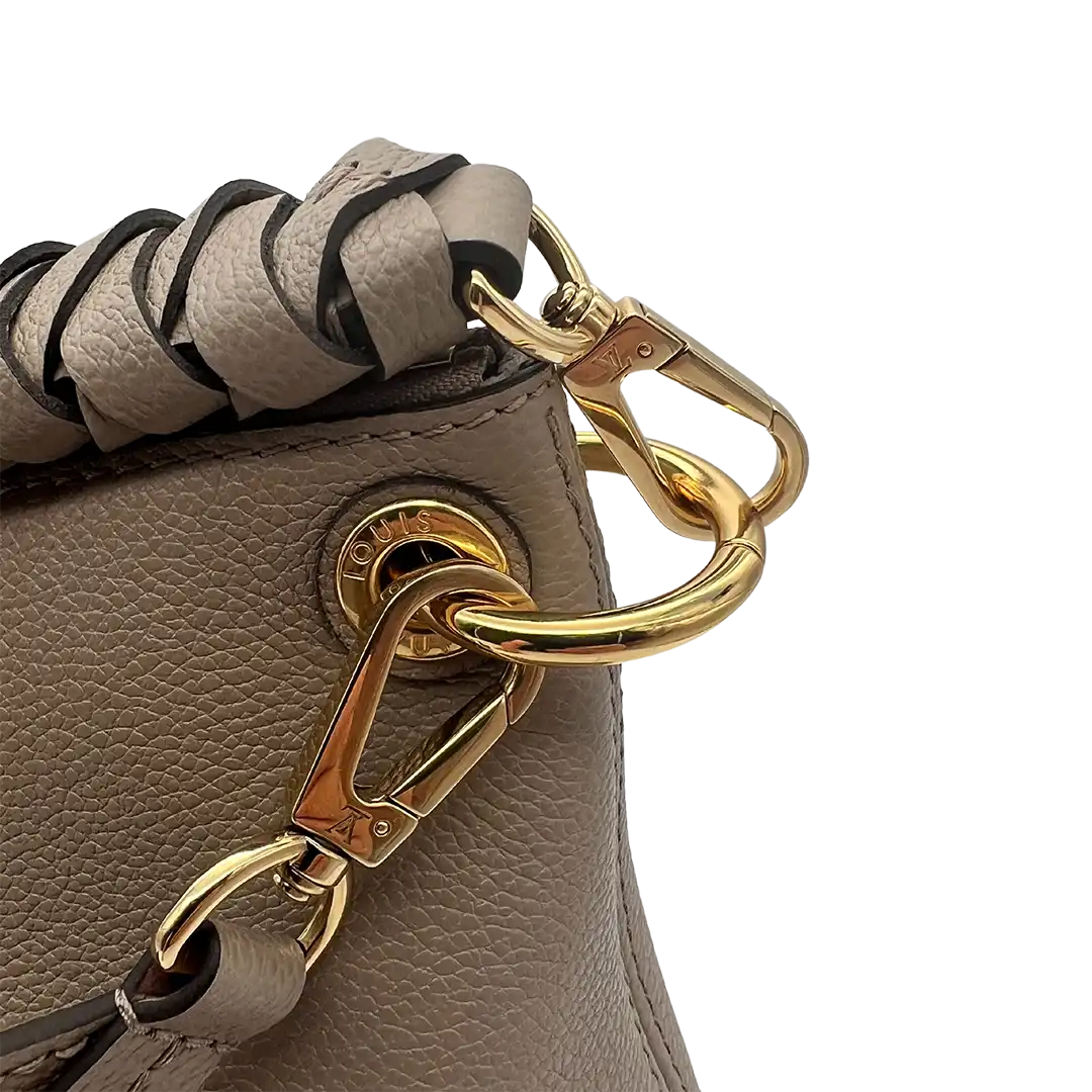 Louis Vuitton Maida Hobo Tourterelle Detail 2