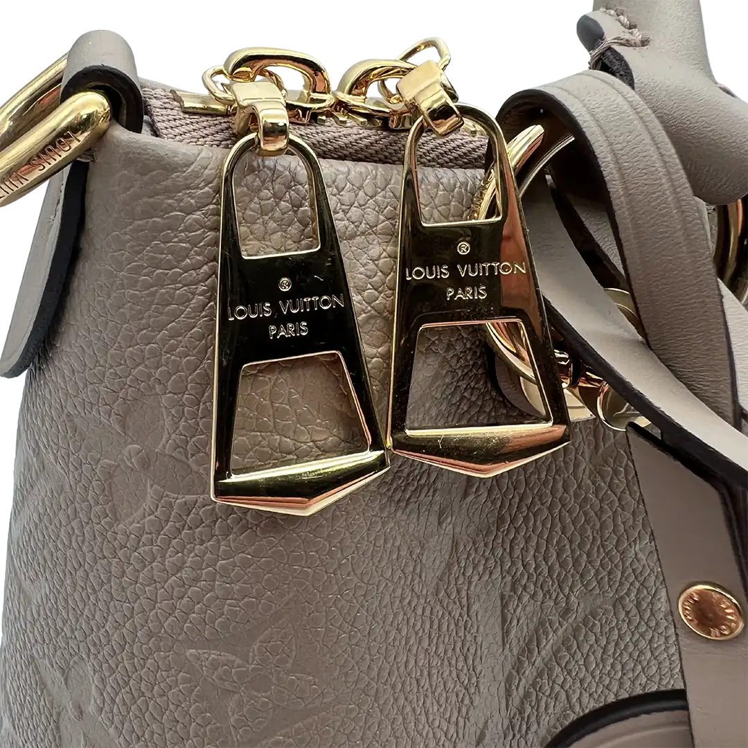 Louis Vuitton V Tote MM Monogram Tourterelle Empreinte Leder grau / neuwertig Louis Vuitton