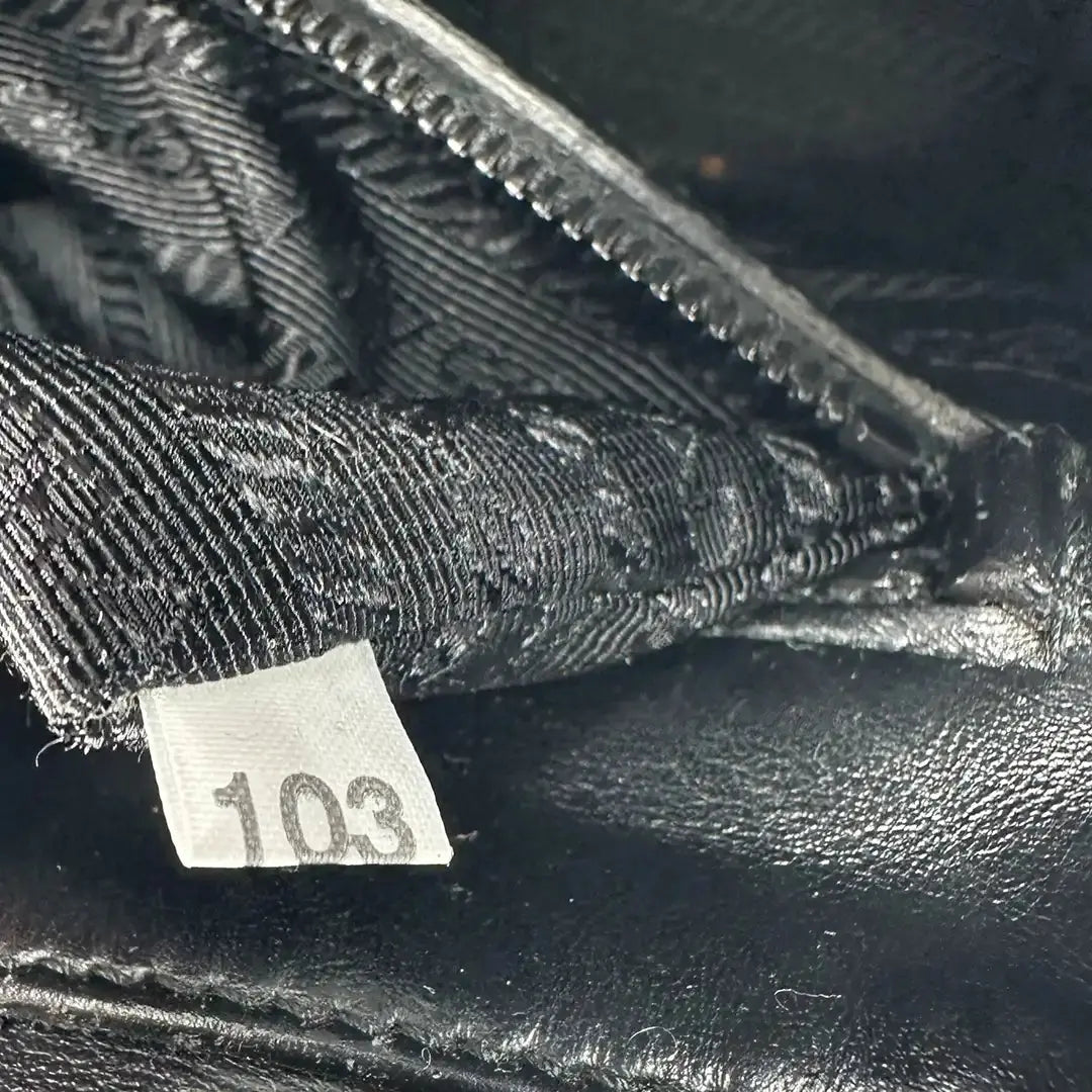 Prada Camera Bag All Black Edition / sehr gut Prada