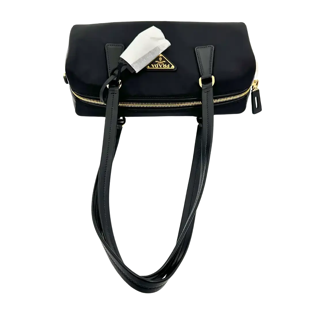 Prada mittelgroße Henkeltasche aus Re-Nylon und Leder / ungetragen Prada