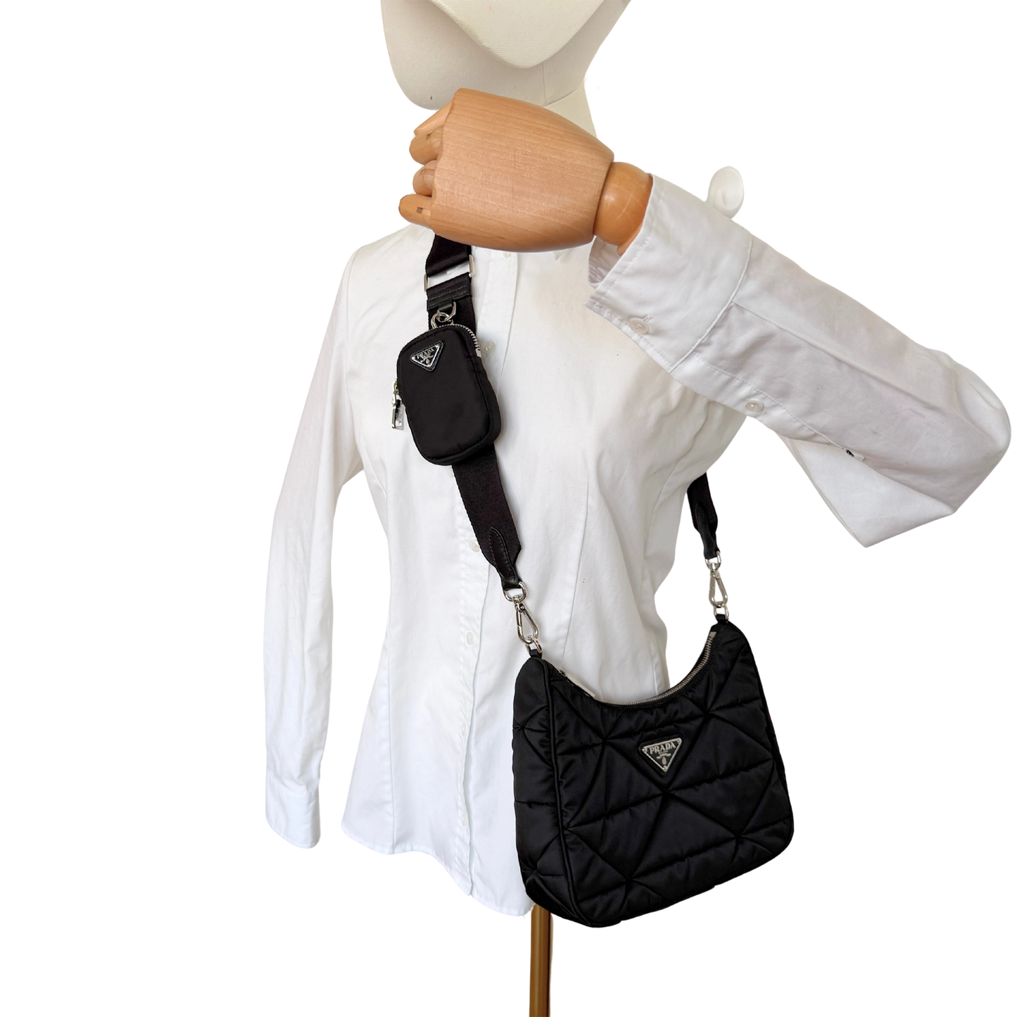 Prada Hobo Tasche Re-Nylon Padded Schultertasche schwarz 2025 / neuwertig Prada