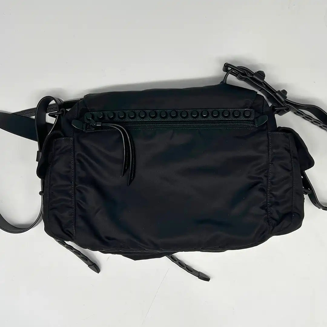 Prada New Vela Umhängetasche Nero all black / sehr gut Prada
