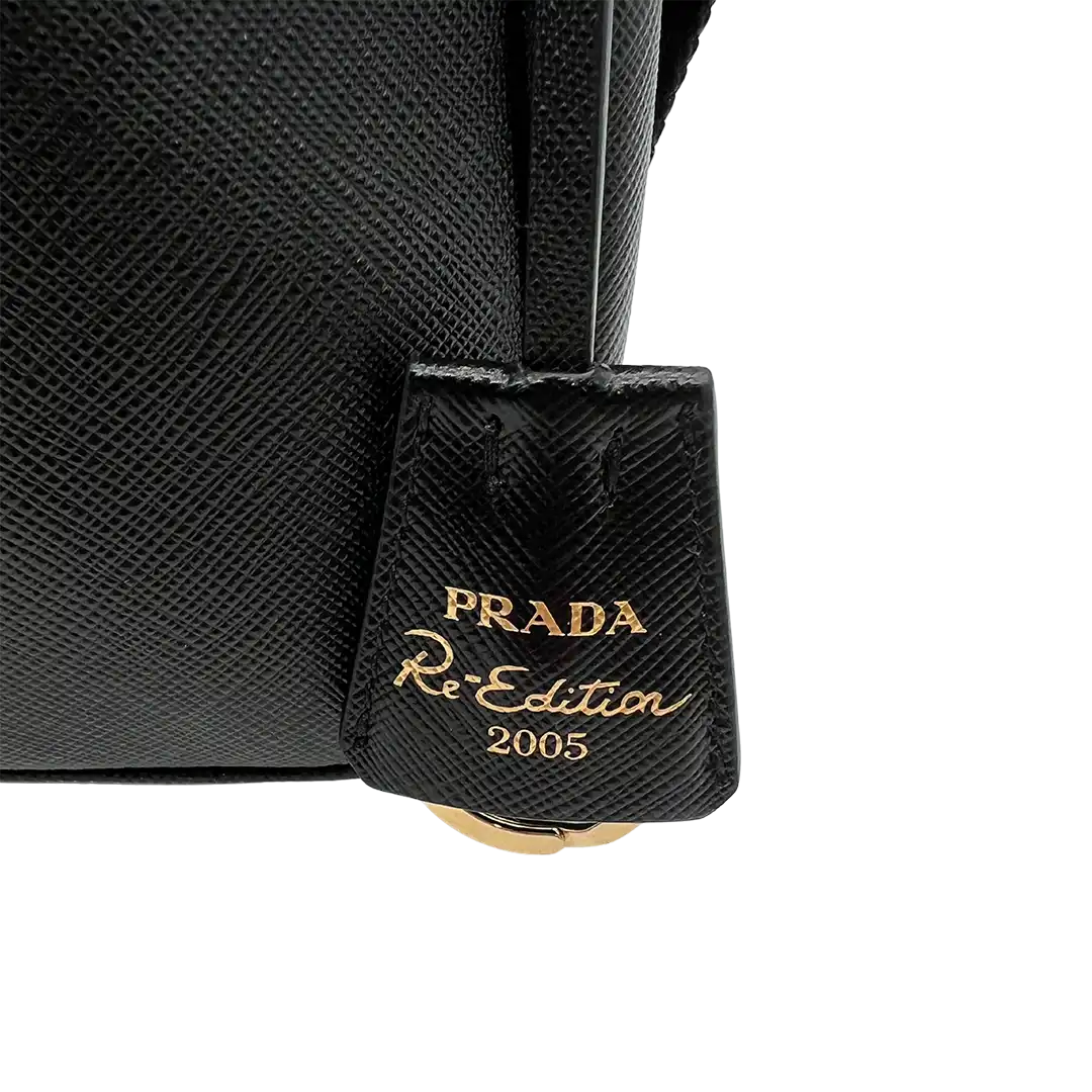 Prada Re-Edition 2005 Handtasche Saffiano Leder / schwarz Echtheitscheck