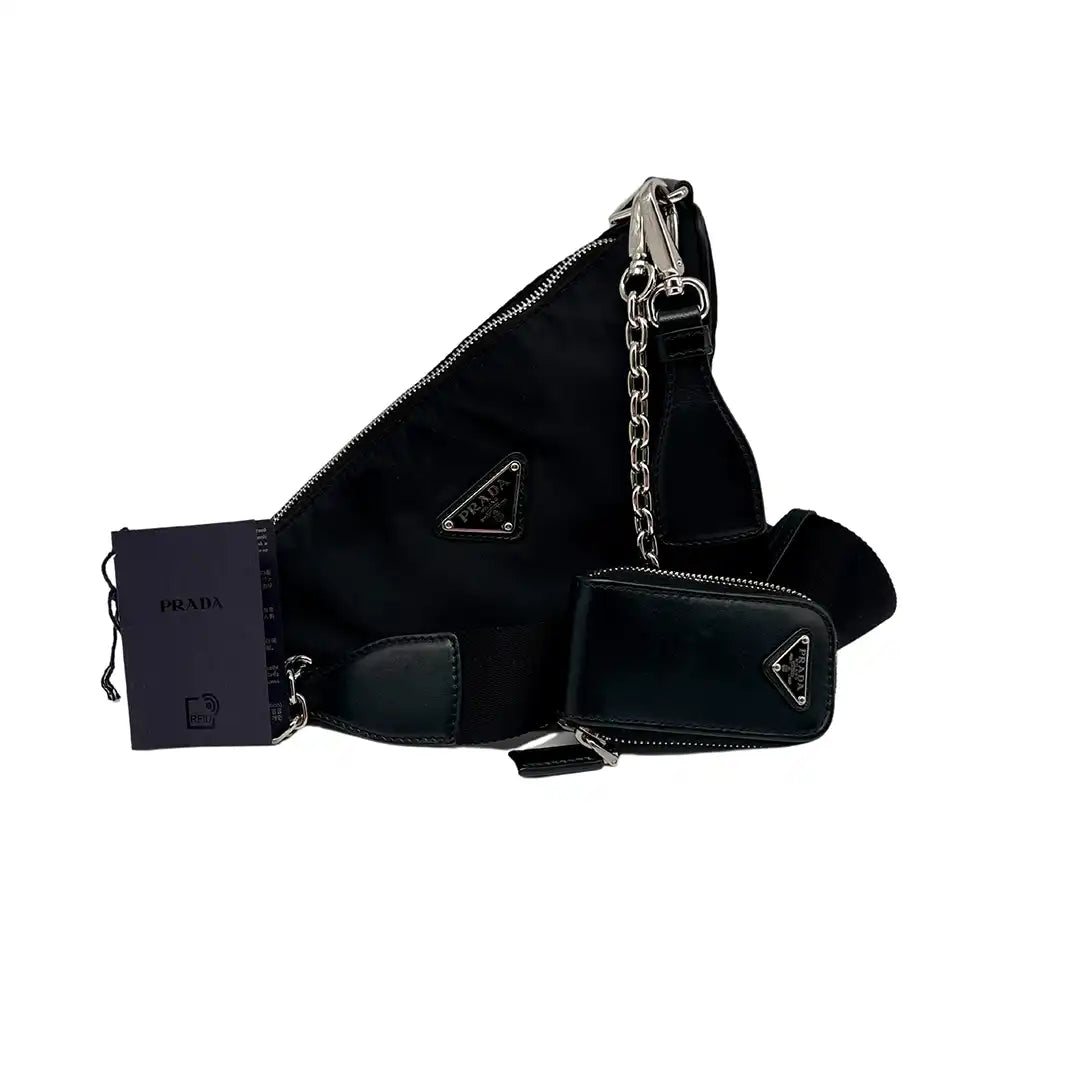 Prada Re Nylon Traingle Crossbody Tasche schwarz sehr gut
